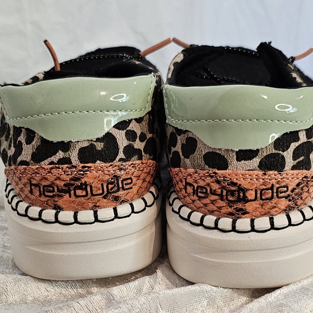 *LIKE NEW* Hey Dude Flats - Picture 8 of 11